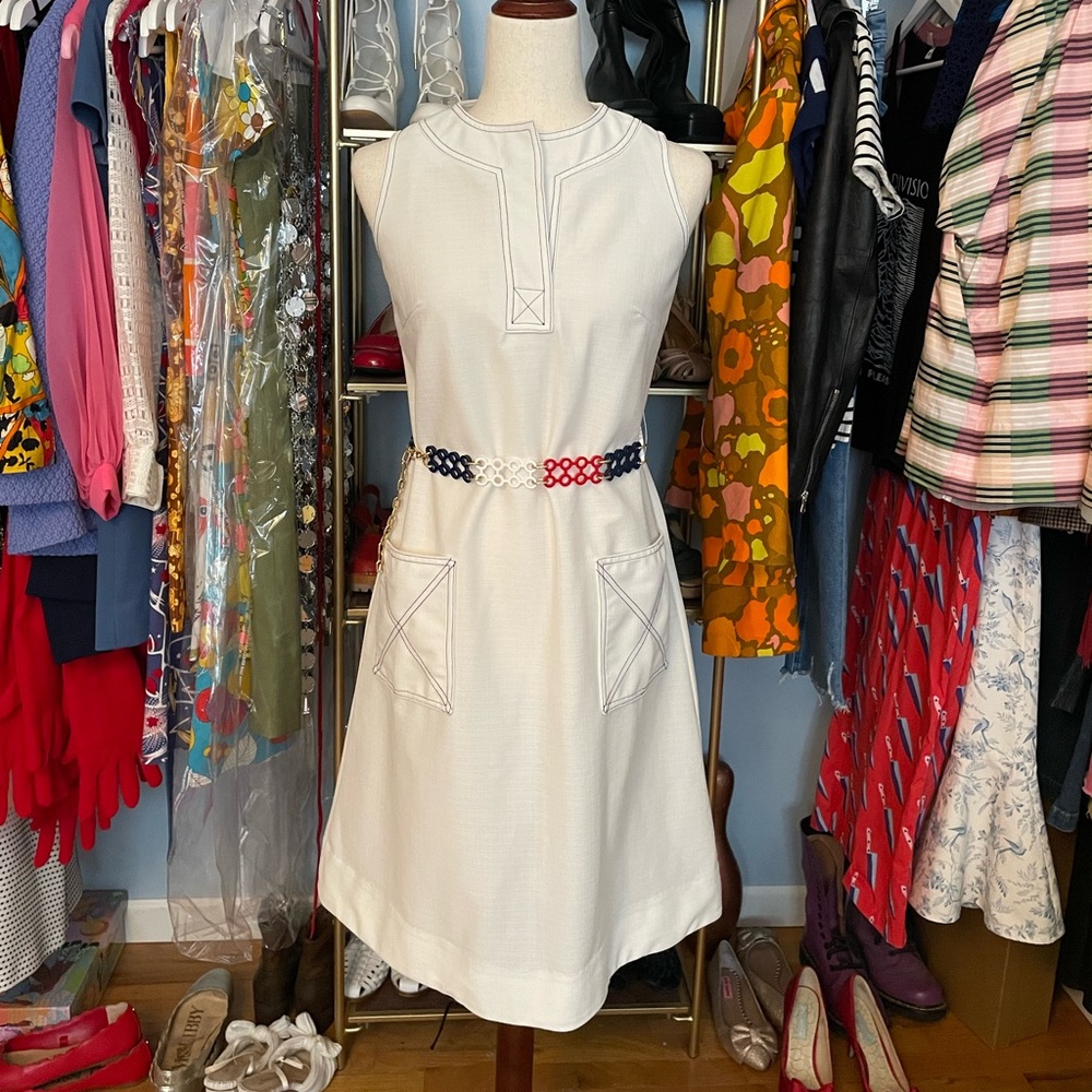 Vintage Mod Bell Shaped Shift - Size Small